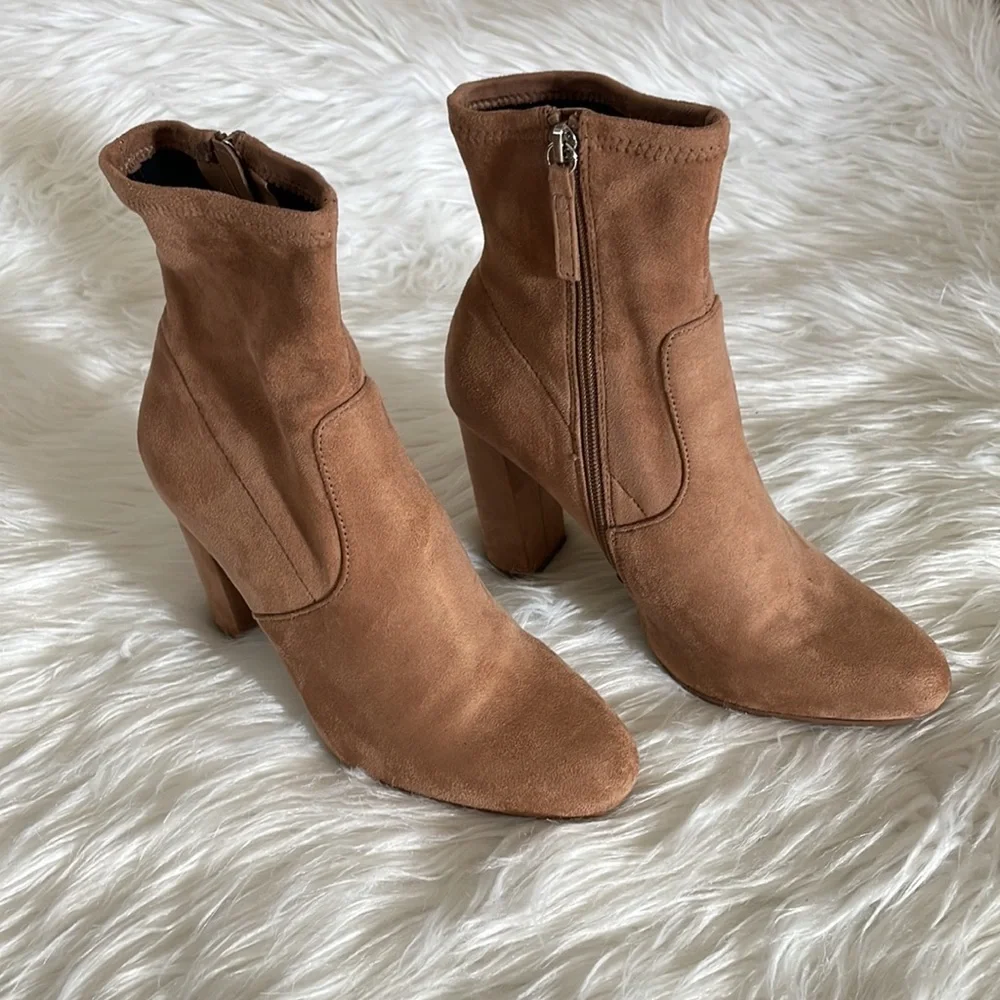 Steve Madden booties size 8 color camel/tan